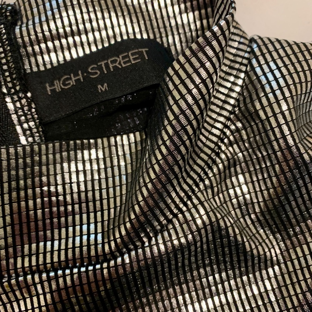 Silver Backless Top - Picture 3 of 3